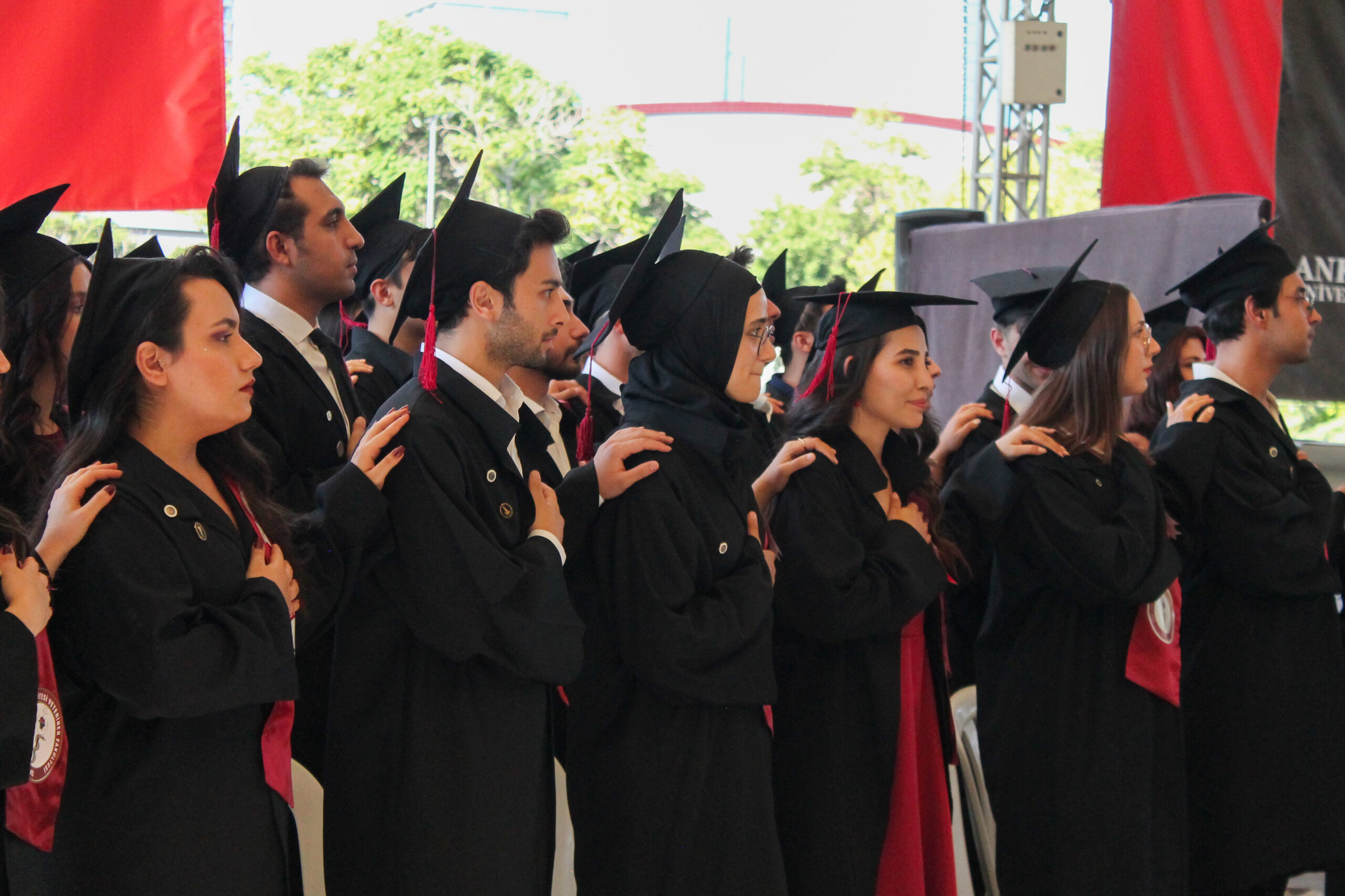 Ankara Üniversitesi Veteriner Fakültesi 2024-2025 Eğitim-Öğretim Yılı Mezuniyet ve Meslek Yemini Töreni Gerçekleşti